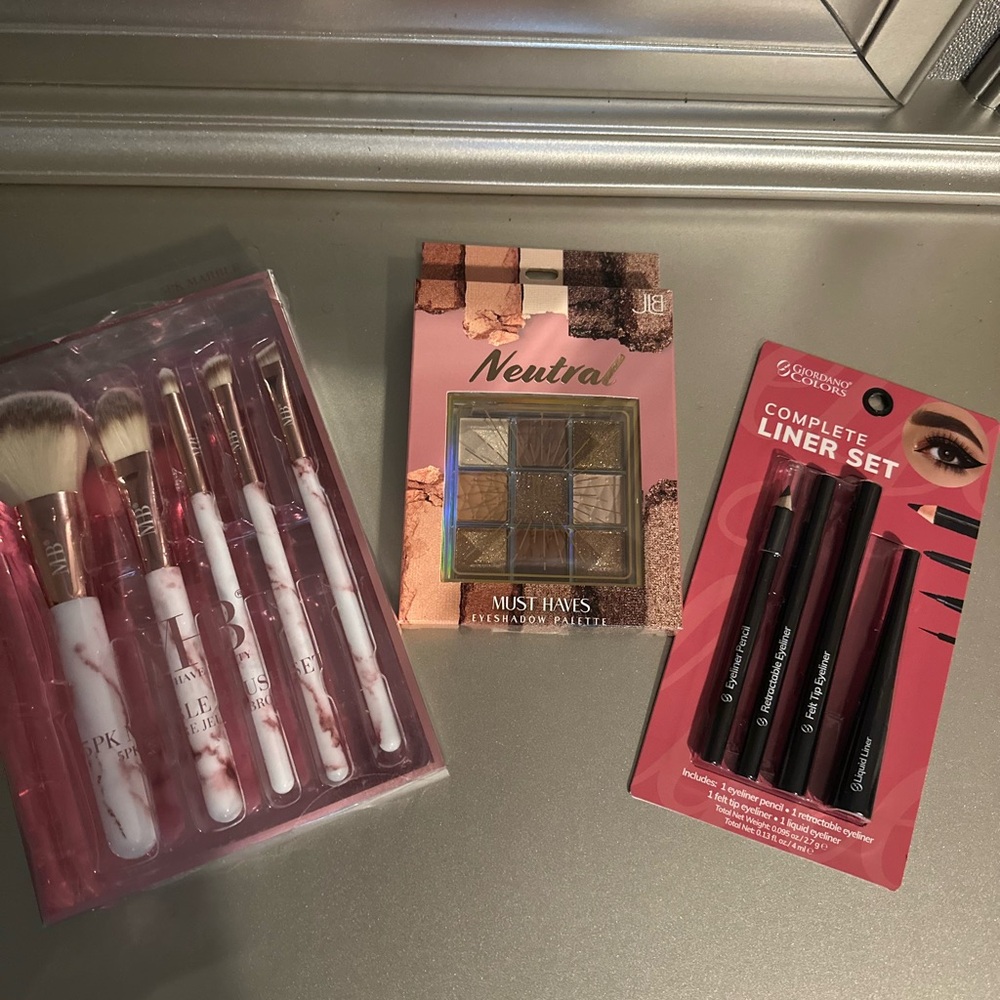 MAKE UP SET